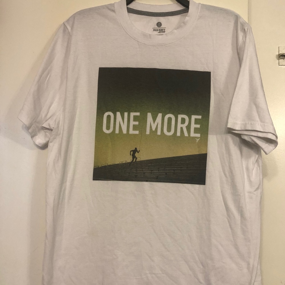 Old Navy Active Short Sleeve T-Shirt L Tall